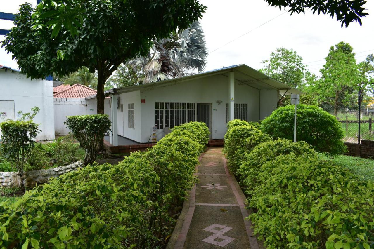 Club Bella Suiza - Carlos Ossa Escobar Marsella  Exterior foto