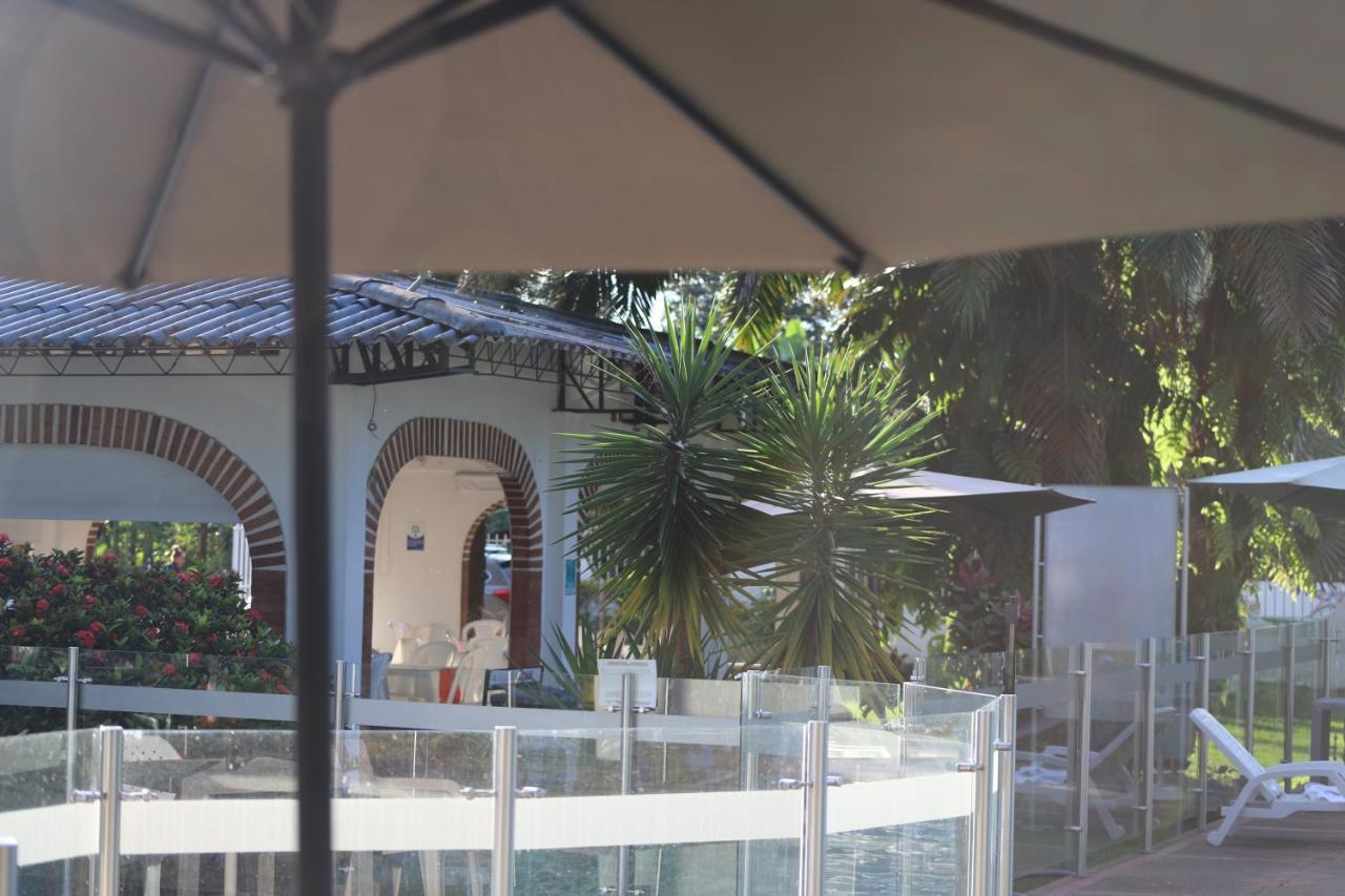 Club Bella Suiza - Carlos Ossa Escobar Marsella  Exterior foto